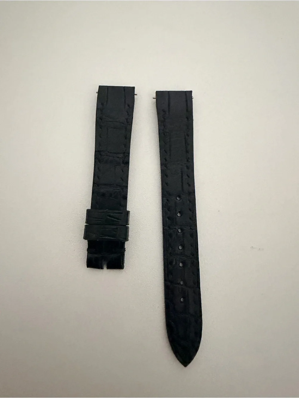 Black Leather Crocodile-Embossed Watch Strap